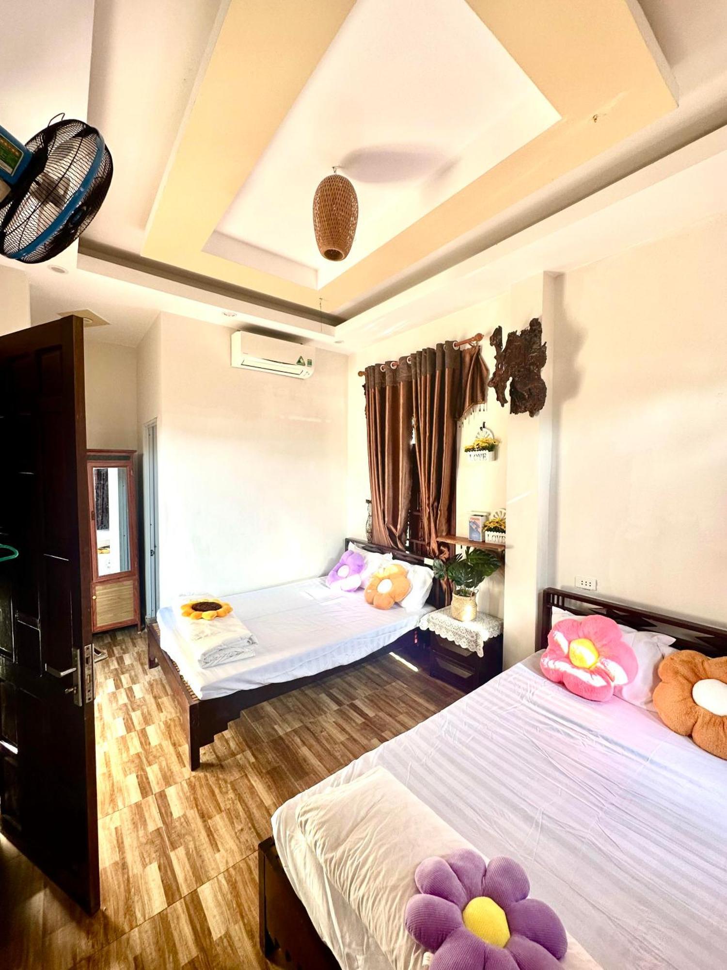 Ngo Khanh Homestay Tân Hiệ Esterno foto