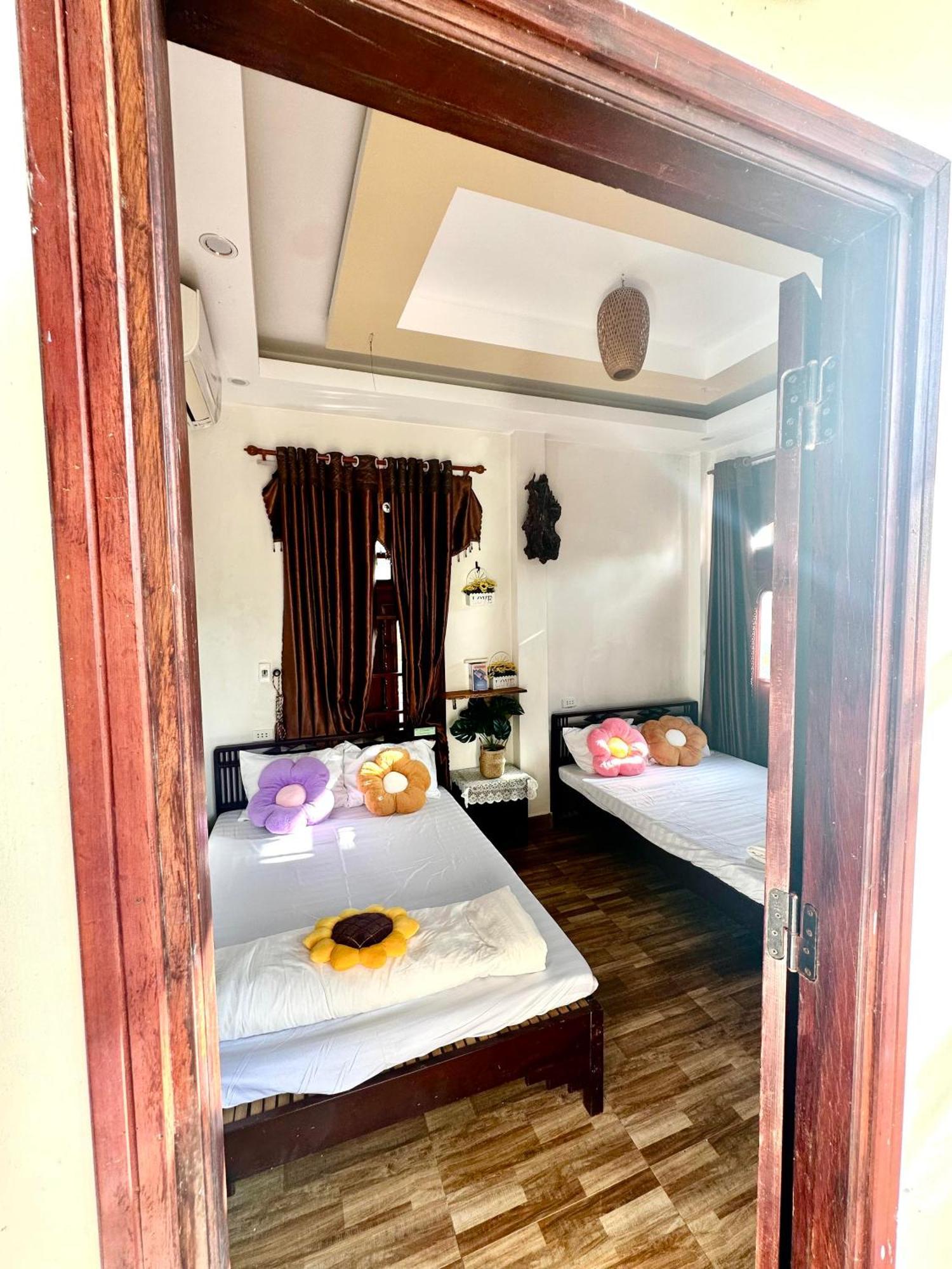 Ngo Khanh Homestay Tân Hiệ Esterno foto