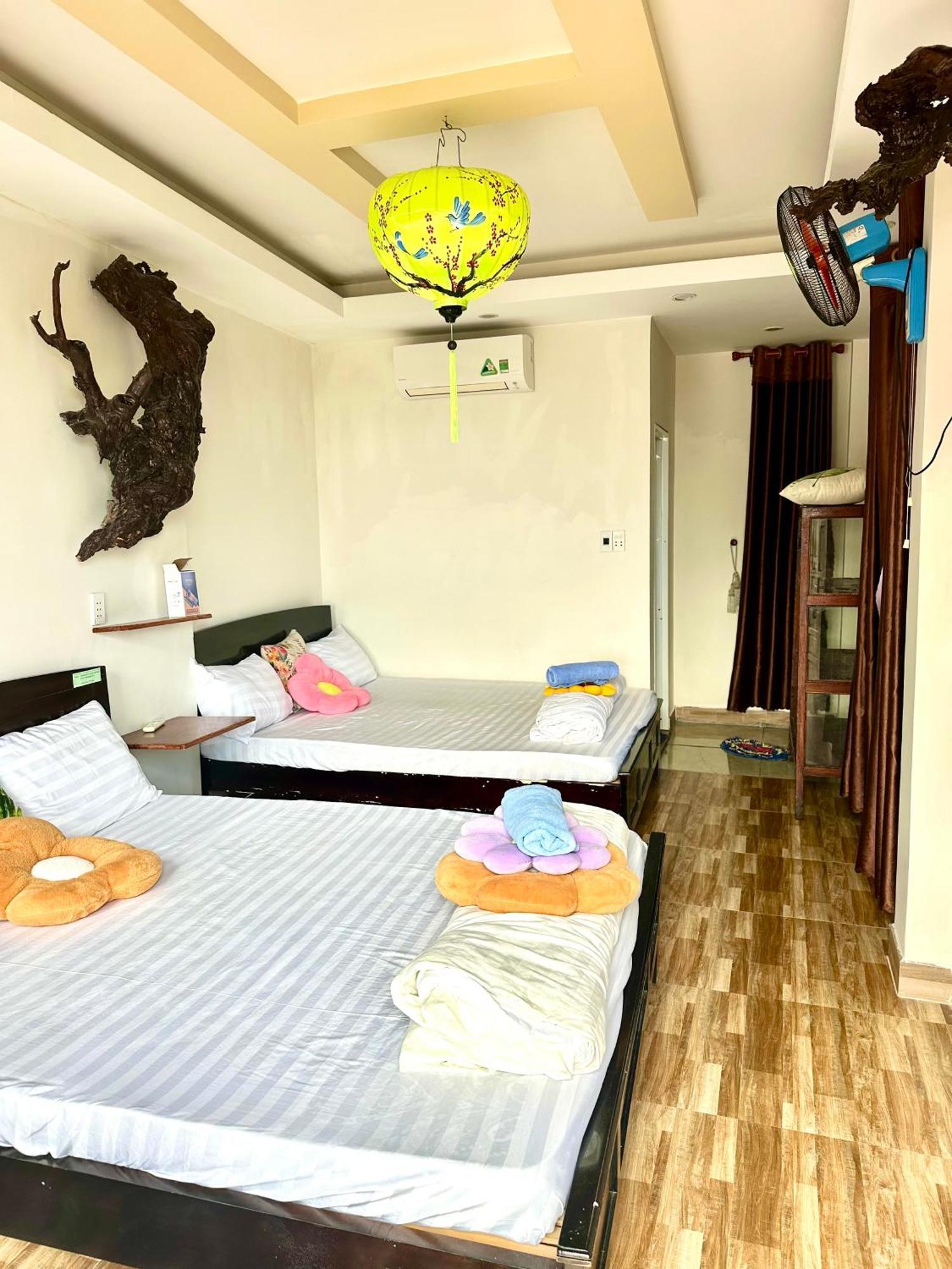 Ngo Khanh Homestay Tân Hiệ Esterno foto