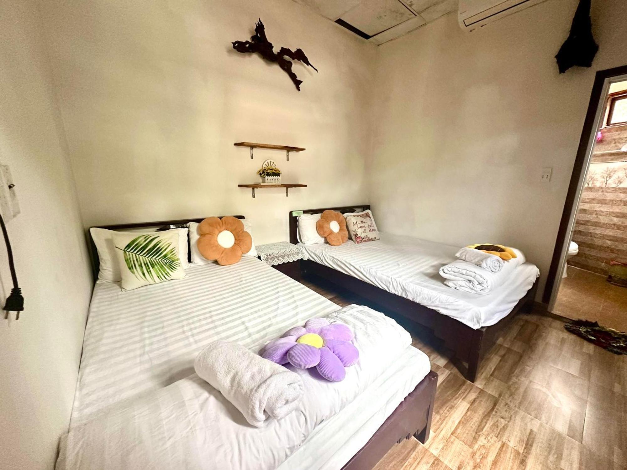 Ngo Khanh Homestay Tân Hiệ Esterno foto