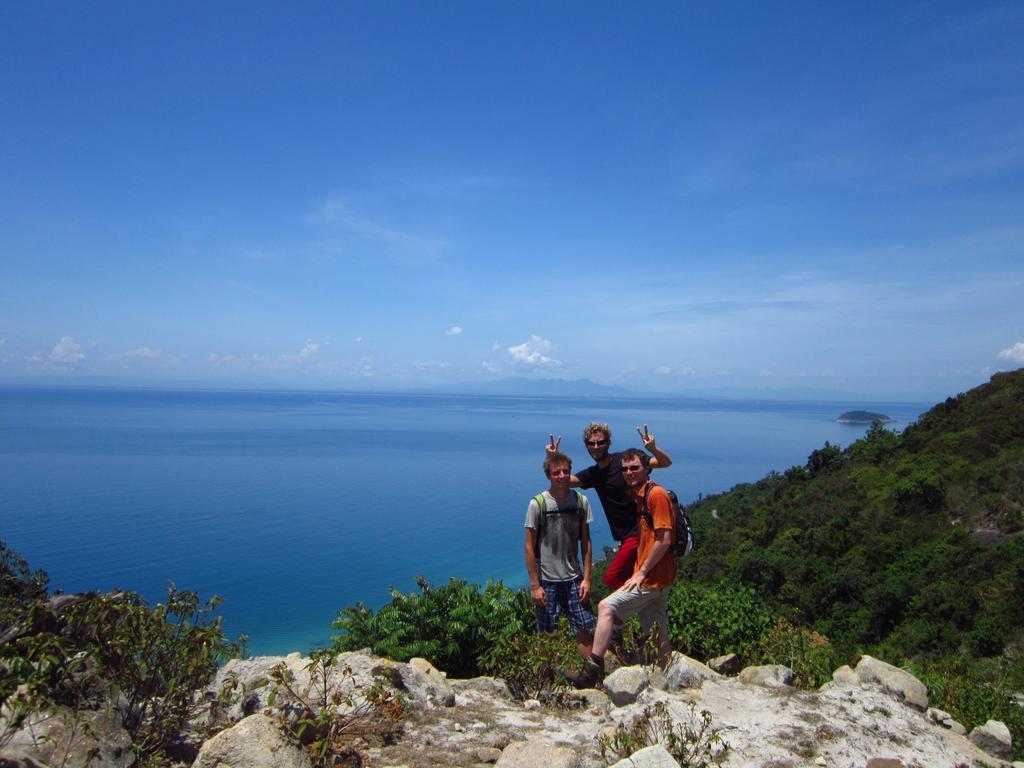 Ngo Khanh Homestay Tân Hiệ Esterno foto
