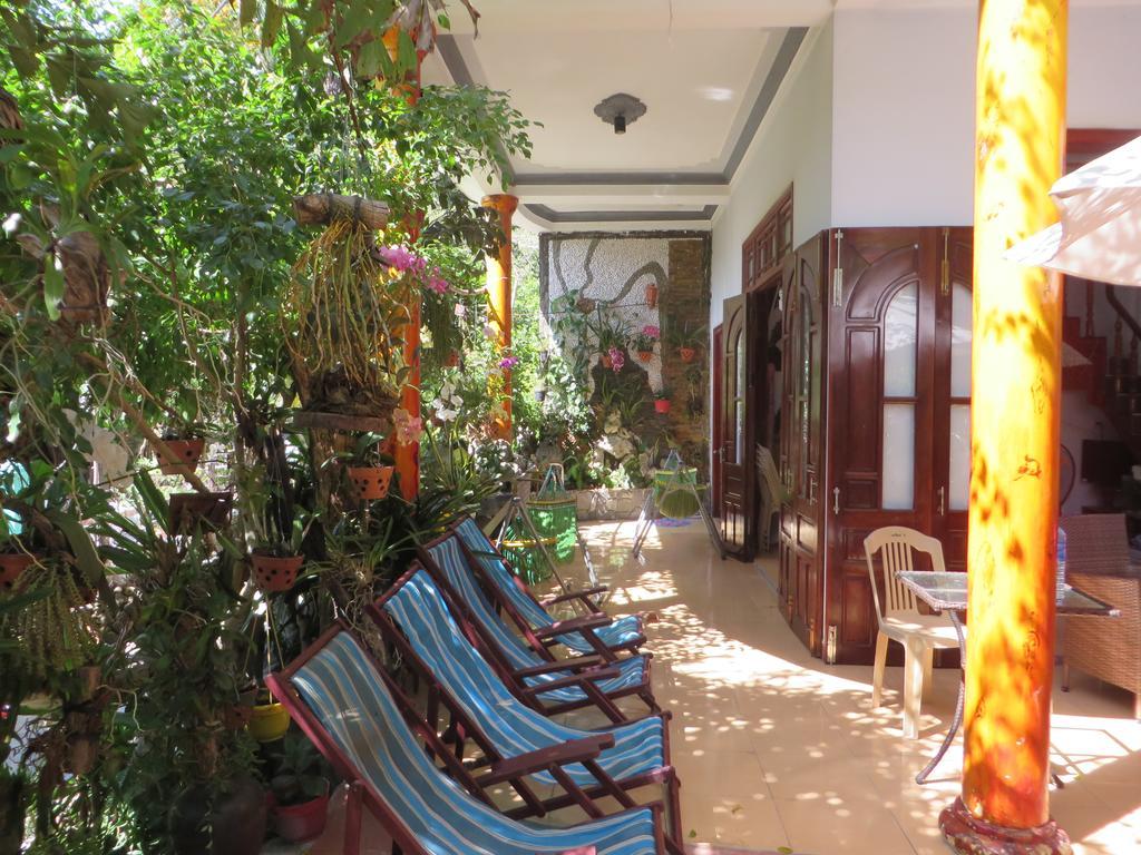 Ngo Khanh Homestay Tân Hiệ Esterno foto