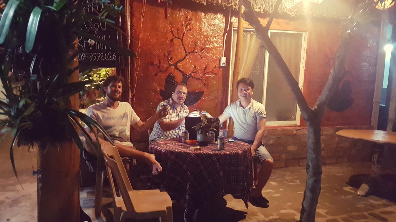 Ngo Khanh Homestay Tân Hiệ Esterno foto