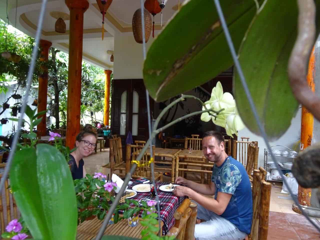 Ngo Khanh Homestay Tân Hiệ Esterno foto