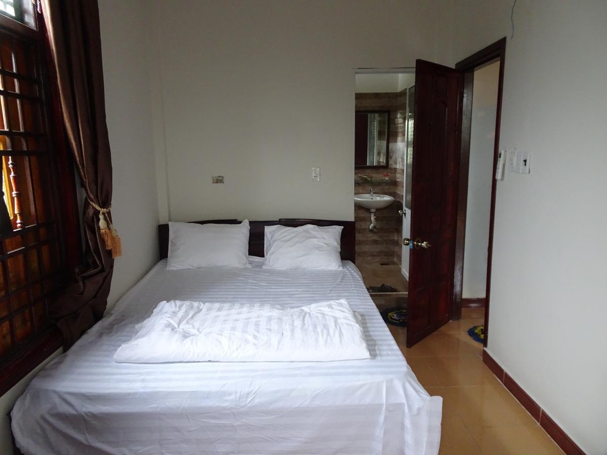 Ngo Khanh Homestay Tân Hiệ Esterno foto